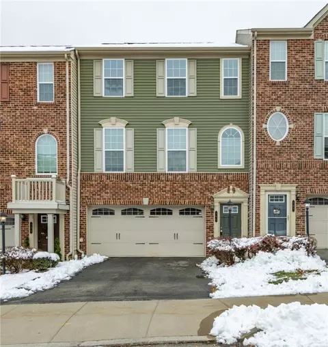 105 Mews Ln, Cranberry Township, PA 16066