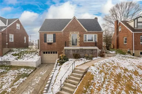 1258 Gallupe Dr, Pittsburgh, PA 15226