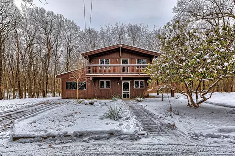 248 Greenbrier Rd, Acme, PA 15610