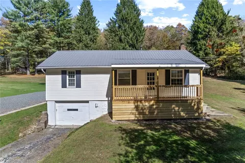 482 Cole Rd, New Castle, PA 16101