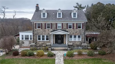 343 E 11th Ave, Tarentum, PA 15084