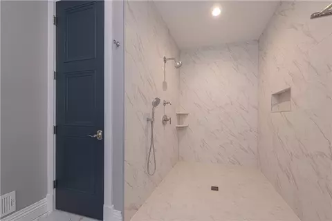 Bath - 1213 Harrison Ct, Export, PA 15632 photo 6 of 8