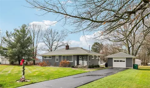 2001 Line Rd, New Castle, PA 16105