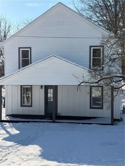 8 Ziskind Rd, Fredericktown, PA 15333