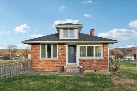 32 Stadium Rd, Fredericktown, PA 15333