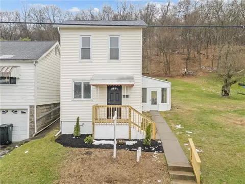 5824 Holsing St, Mckeesport, PA 15135