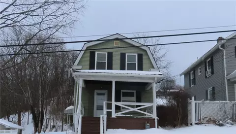 3517 W 3rd Ave, Beaver Falls, PA 15010