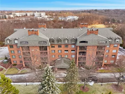 2525 Greensburg Pike #505, Pittsburgh, PA 15221