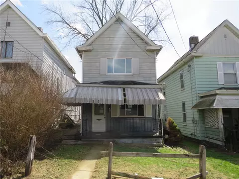 130 Woodland Ave, Washington, PA 15301