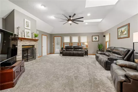 2108 Mickanin, Irwin, PA 15642 photo 12