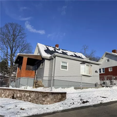 1169 Leaside Dr, Pittsburgh, PA 15207