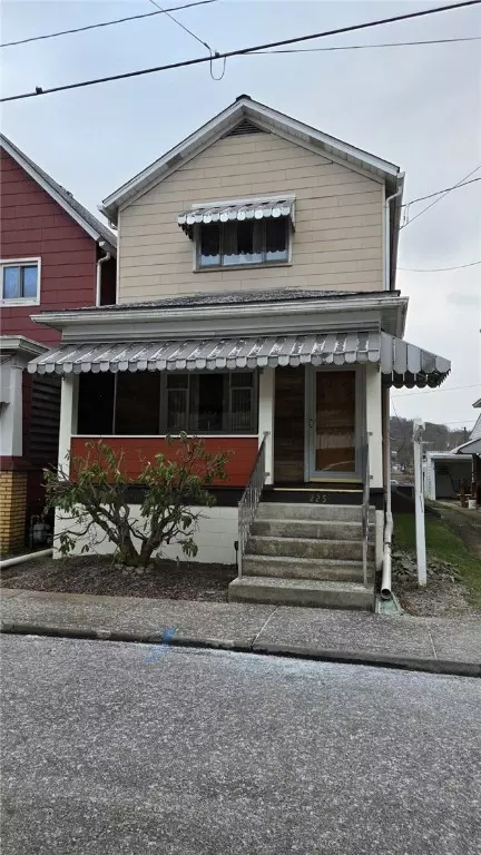 225 Mckinley Ave, East Vandergrift, PA 15629