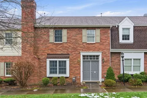 202 Boxwood Ct, Canonsburg, PA 15317