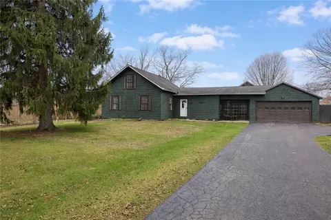 4294 Bethel New Wilmington Rd, New Wilmington, PA 16142