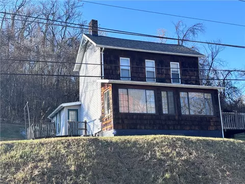 1776 Main St, Stockdale, PA 15483