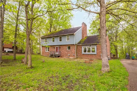 297 Alamae Lakes Rd, Washington, PA 15301