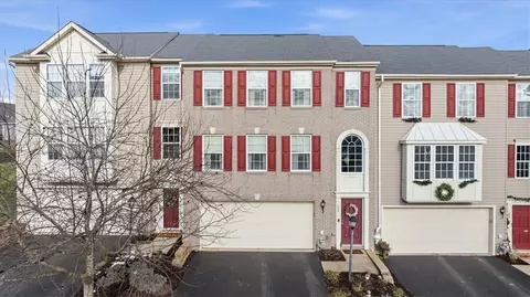 157 Kensington Dr, Pittsburgh, PA 15237