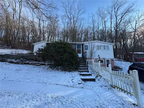 176 Silvis Farm Rd, Greensburg, PA 15601