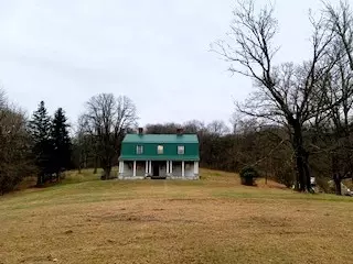 119 Voscamp Ave, New Kensington, PA 15068