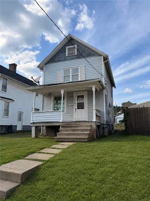 626 Todd Ave, Ellwood City, PA 16117