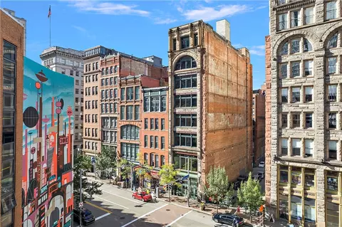 915 Liberty Ave #401, Pittsburgh, PA 15222