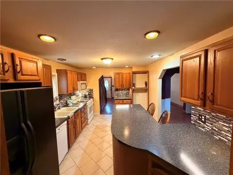 Kitchen - 314 S 5th St, Apollo, PA 15613 photo 3 of 3