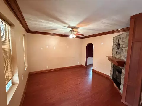 Living - 314 S 5th St, Apollo, PA 15613 photo 1 of 4