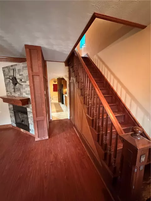 Entry Way - 314 S 5th St, Apollo, PA 15613 photo 1 of 2