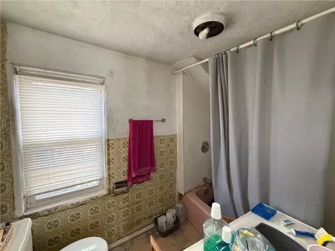 Bath - 211 Division St, Braddock, PA 15104 photo 1 of 2