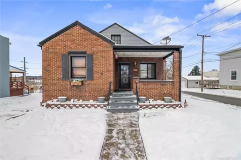 44 Franklin Ave, Ellwood City, PA 16117