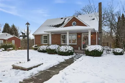76 Valleyview Dr, Ambridge, PA 15003