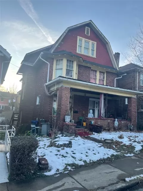 1547 Clairtonica St, Pittsburgh, PA 15205