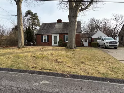 1413 Orcharview Dr, Pittsburgh, PA 15220