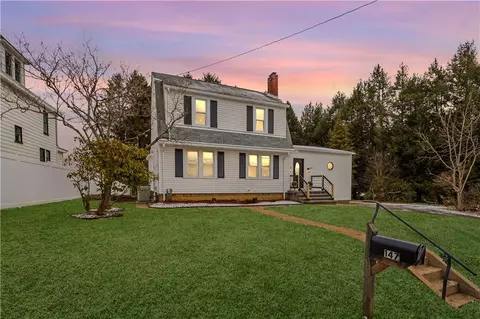 147 Carmichaels St, Rices Landing, PA 15357