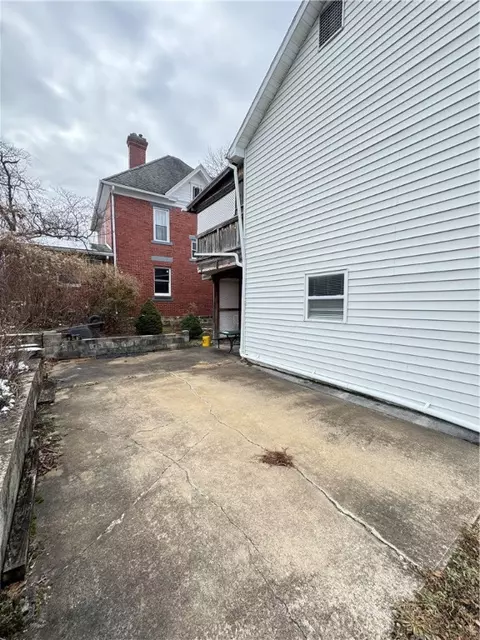 Exterior - 512 E 1st Ave, Derry, PA 15627 photo 2 of 5