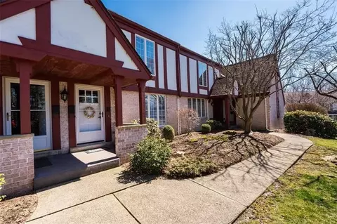 127 Greenview Dr, Indiana, PA 15701