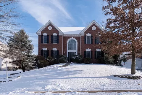 105 Oak Moss, Coraopolis, PA 15108