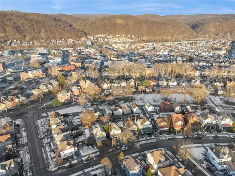 View/Area - 109 E Adams Ave, Vandergrift, PA 15690 photo 2 of 3