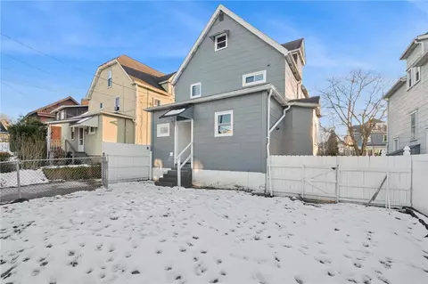 Exterior - 109 E Adams Ave, Vandergrift, PA 15690 photo 3 of 7