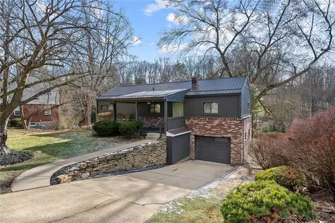 134 Thompsonville Rd, Canonsburg, PA 15317