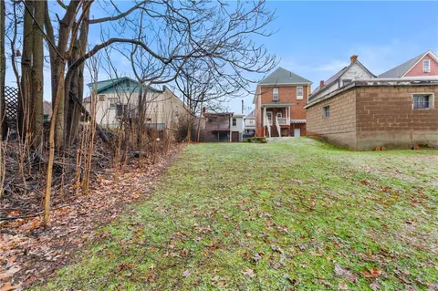 Exterior - 321 2nd St, Freeport, PA 16229 photo 5 of 5