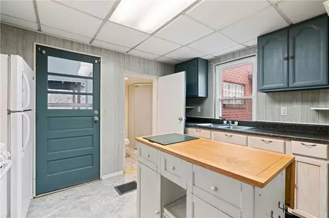 Kitchen - 321 2nd St, Freeport, PA 16229 photo 1 of 3