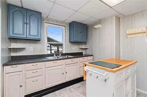 Kitchen - 321 2nd St, Freeport, PA 16229 photo 2 of 3