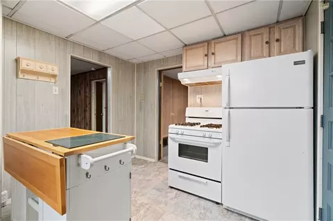 Kitchen - 321 2nd St, Freeport, PA 16229 photo 3 of 3