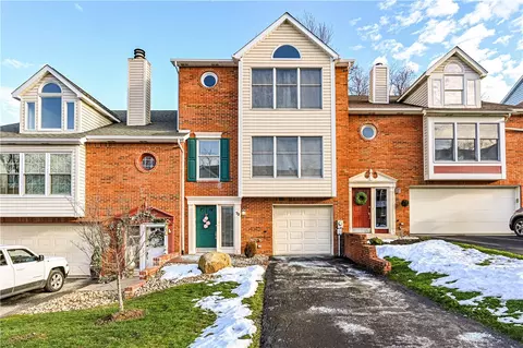 72 Unity Sq, Greensburg, PA 15601