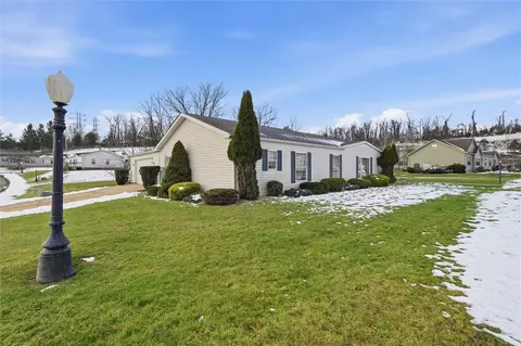2001 Pond Ln, Elizabeth, PA 15037