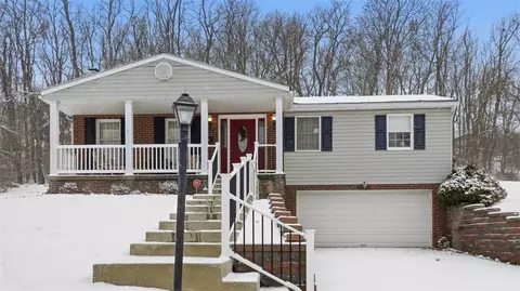 525 Greenbriar Ave, New Kensington, PA 15068