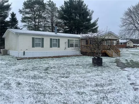 12210 Forest Dr, Linesville, PA 16424