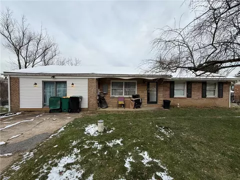 290 Chubbic Rd, Canonsburg, PA 15317