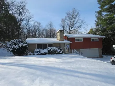 120 Virginia St, Latrobe, PA 15650